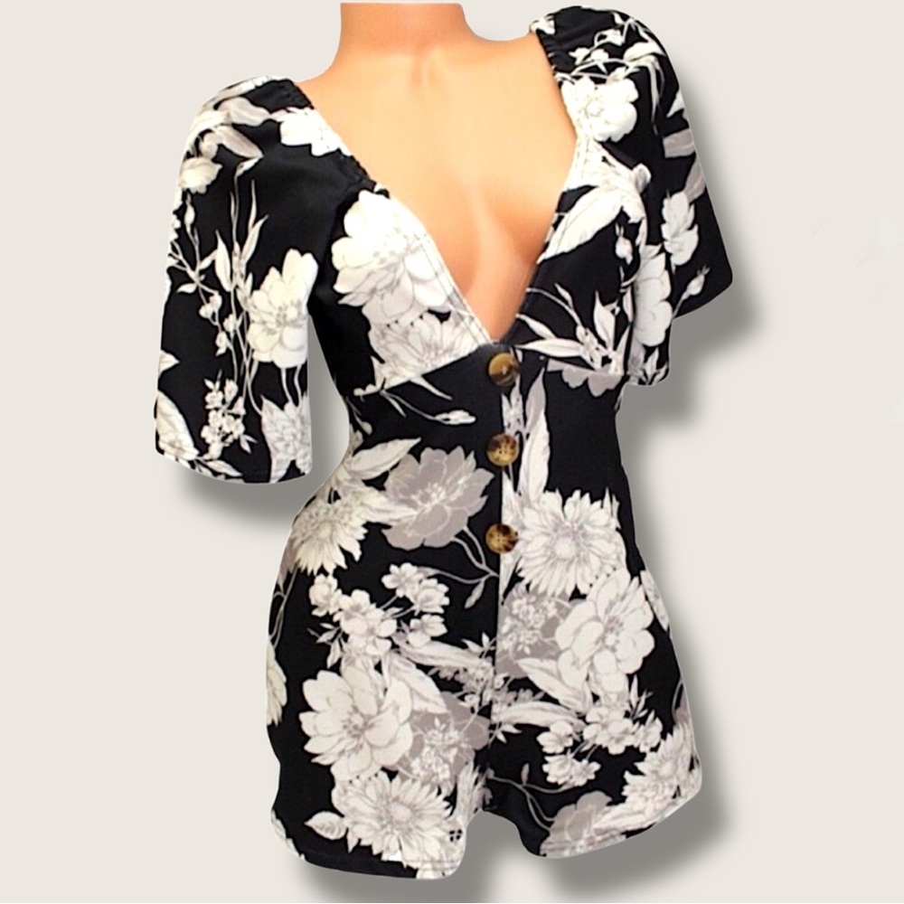 Boohoo Romper 6 New